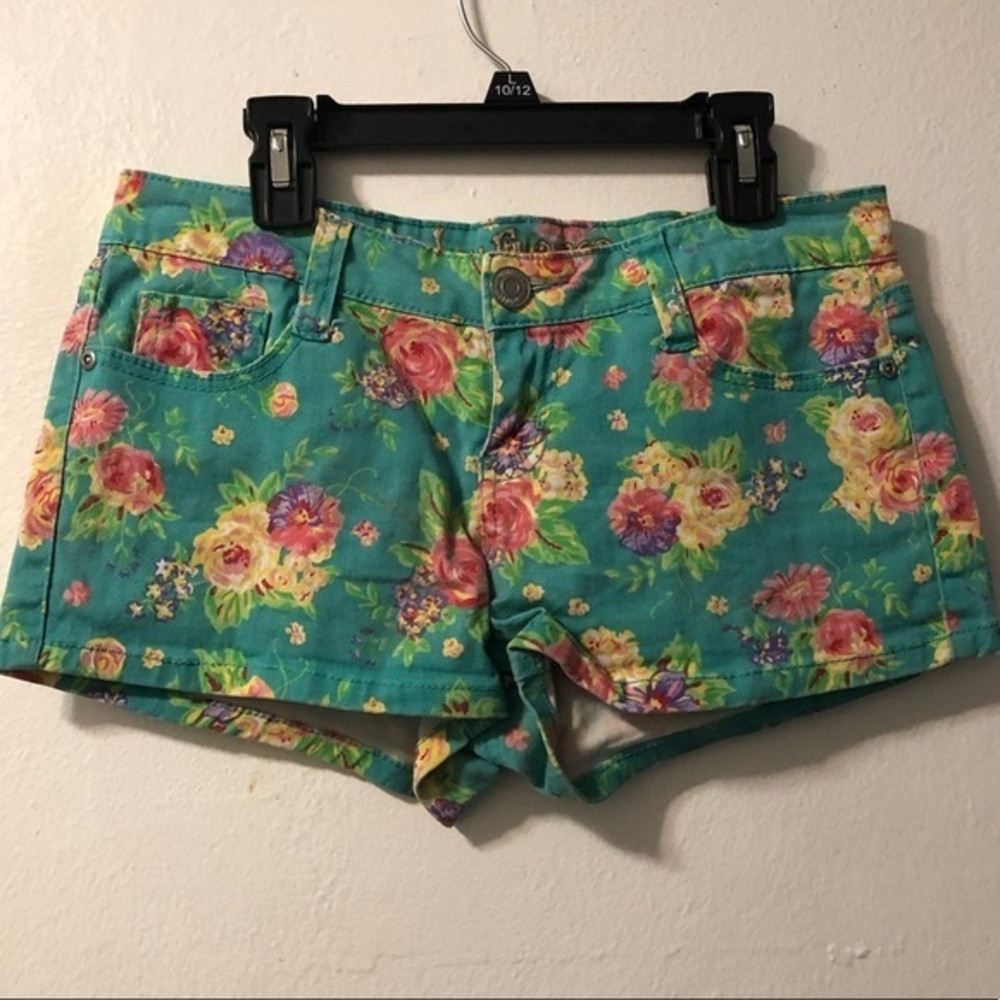 Wallflower Shorts Women’s Size 5 Flower Print Green